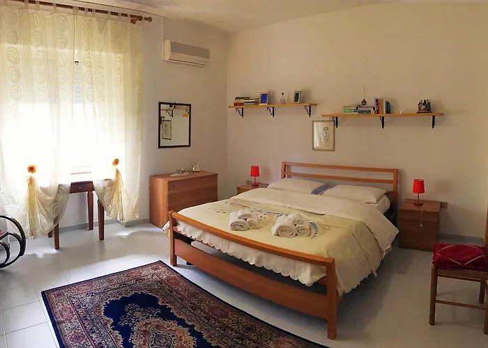 Caricia אלגהרו